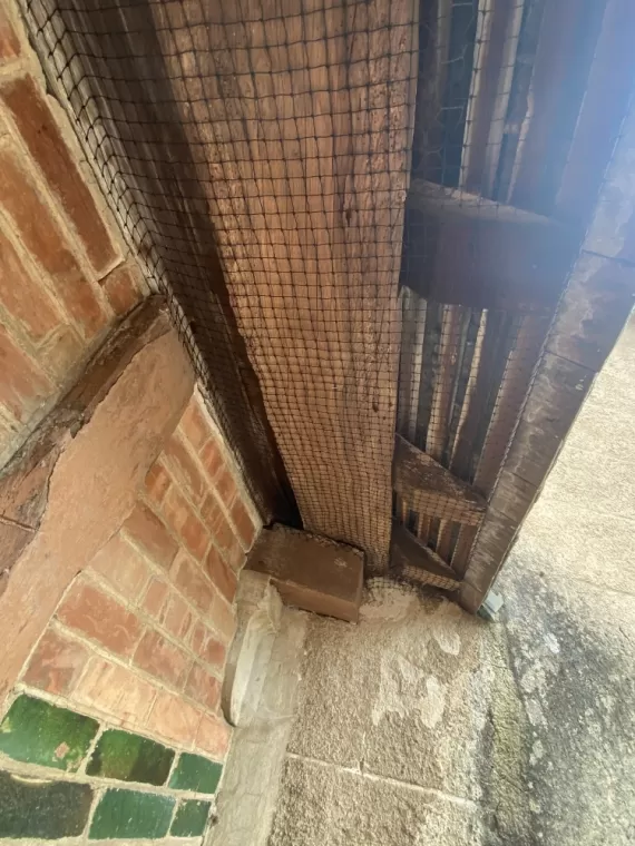 dépigeonnage Château de Corcelles
